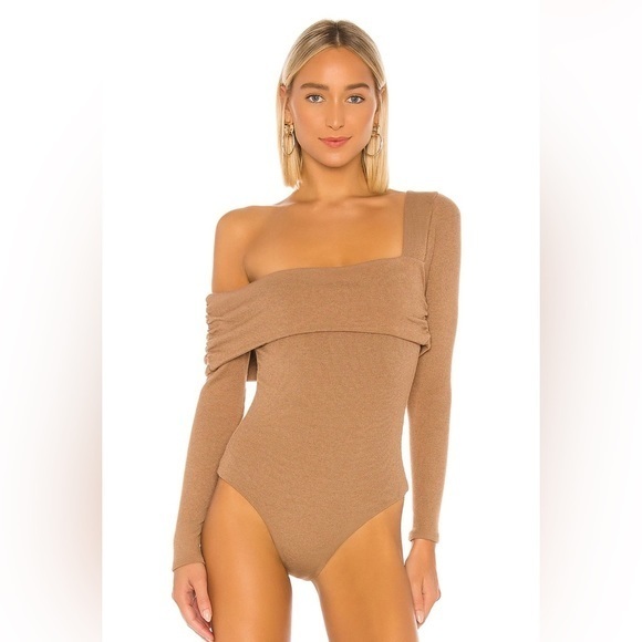 Revolve Bodysuit in Taupe - brand new super stylish - Picture 2 of 5